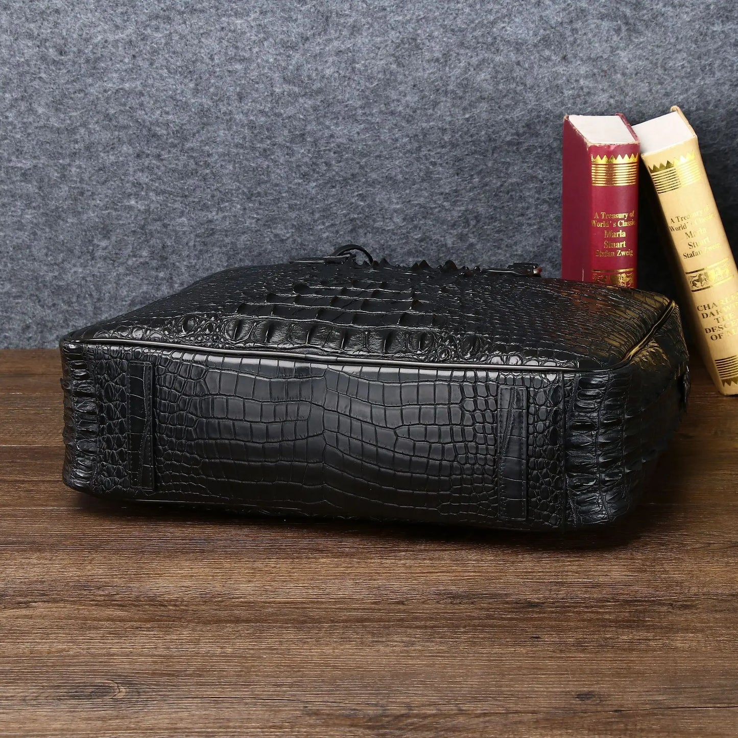 Luxury Men’s Crocodile Pattern Leather Bag